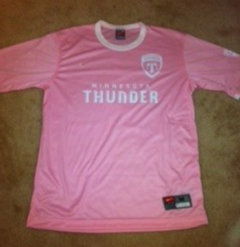 Maillot Rose October Minnesota United 2009